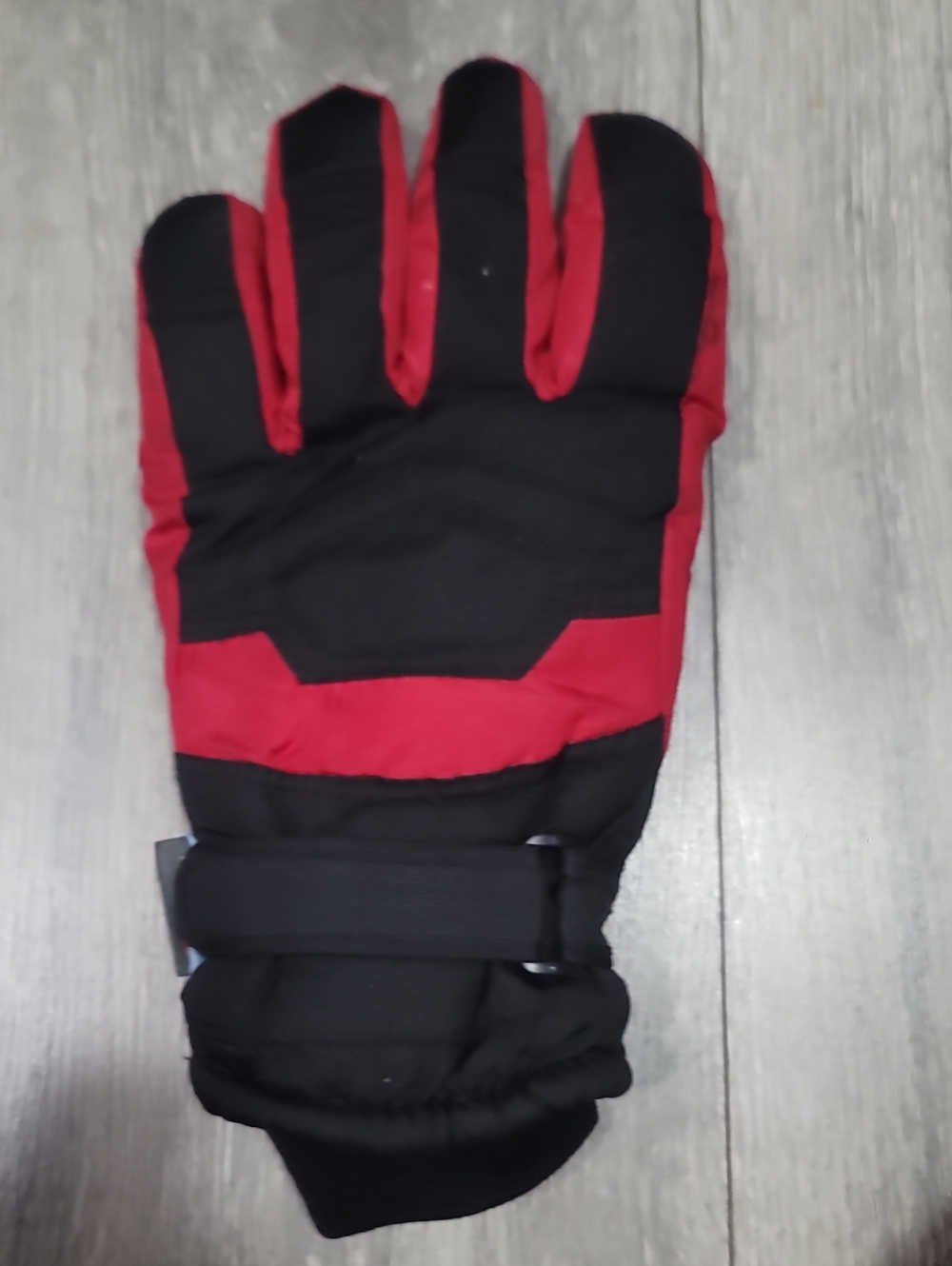 3M Thinsulate Red and Black Left Winter Glove